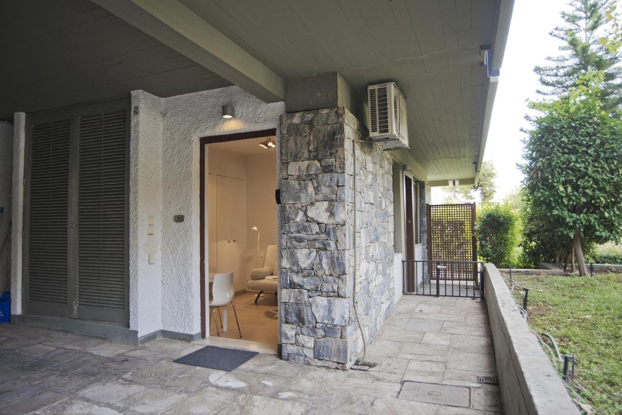 Appartement Cozy And Modern Studio Next To The Sea à Athènes Extérieur photo